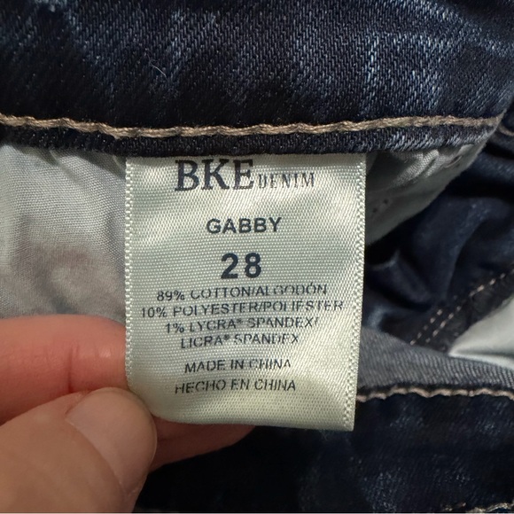 BKE Women's Gabby Curvy Fit High Rise Stretch Capri Jeans | Size 28 - Picture 5 of 8